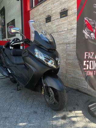 DAFRA MAXSYM 400i 